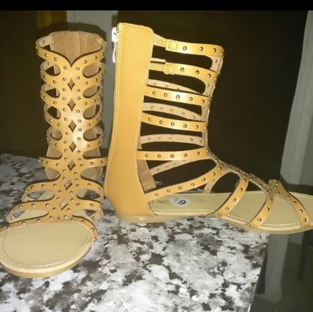 GLADIADOR SANDALS